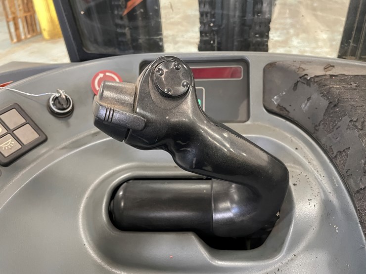 #5566-•-toyota-7bru18-ride-on-electric-reach-forklift-image-35