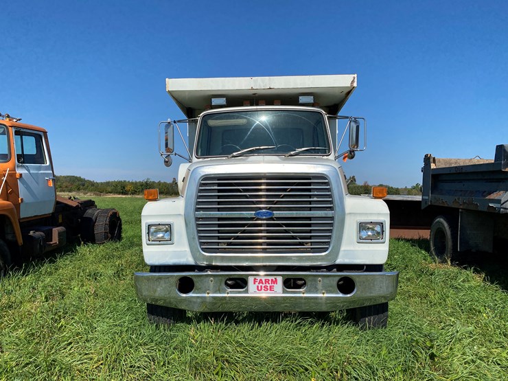 1988-ford-l9000-image-9