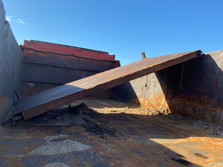 1982-international-dt466-image-29