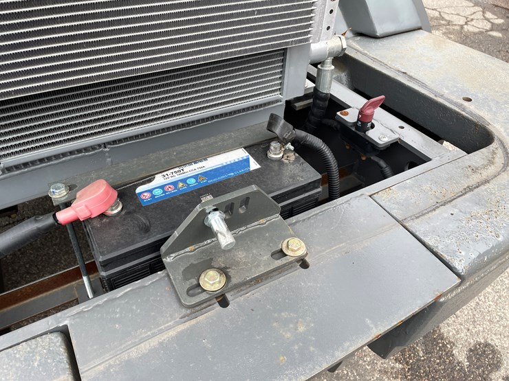 #5502-•-2024-magnum-4400l-wheel-loader-image-35