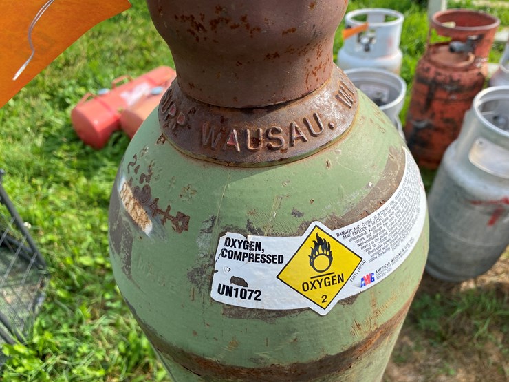 #1675-•-norweld-compressed-oxygen-tank-image-3
