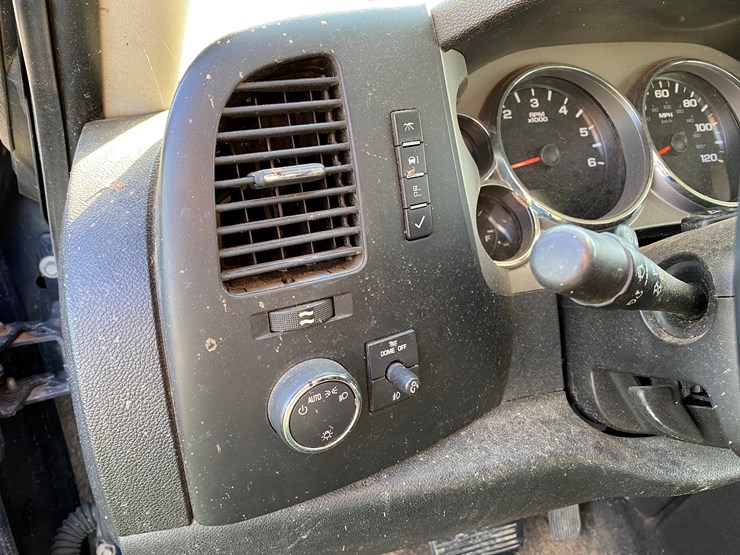 2010-gmc-sierra-1500-image-57