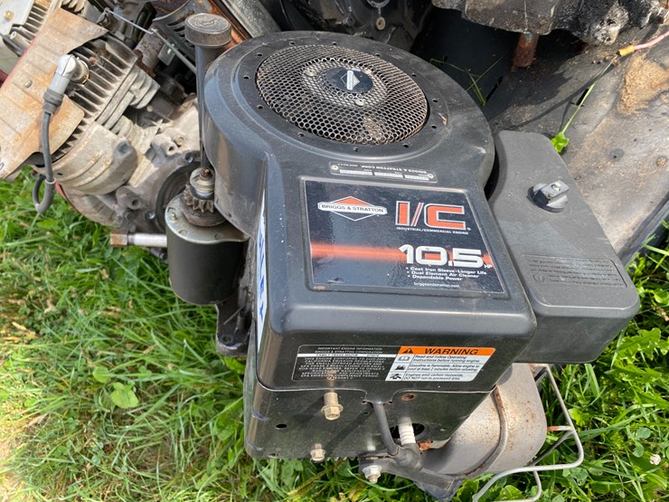 #1666-•-(5)-small-engines-&-various-parts-image-5