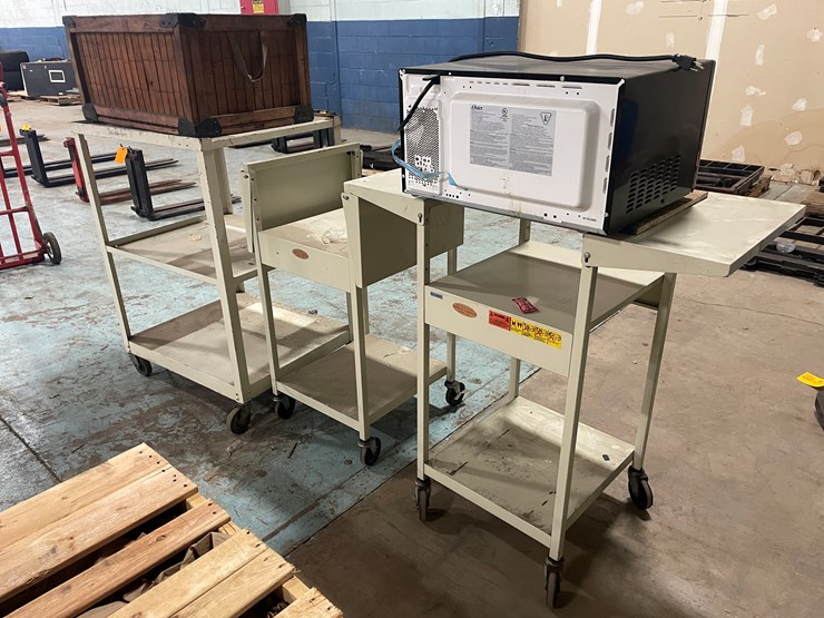 #7254-•-(3)-metal-rolling-carts,-wood-crate-and-microwave-image-5