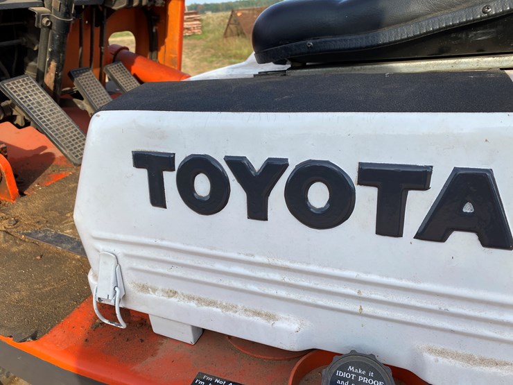 #1608-•-toyota-lp-forklift-image-8