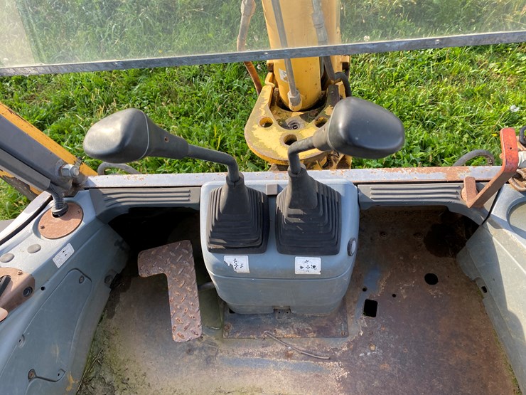 new-holland-655e-image-43