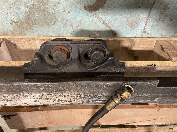 #7204-•-forklift-side-shift-plate-image-6