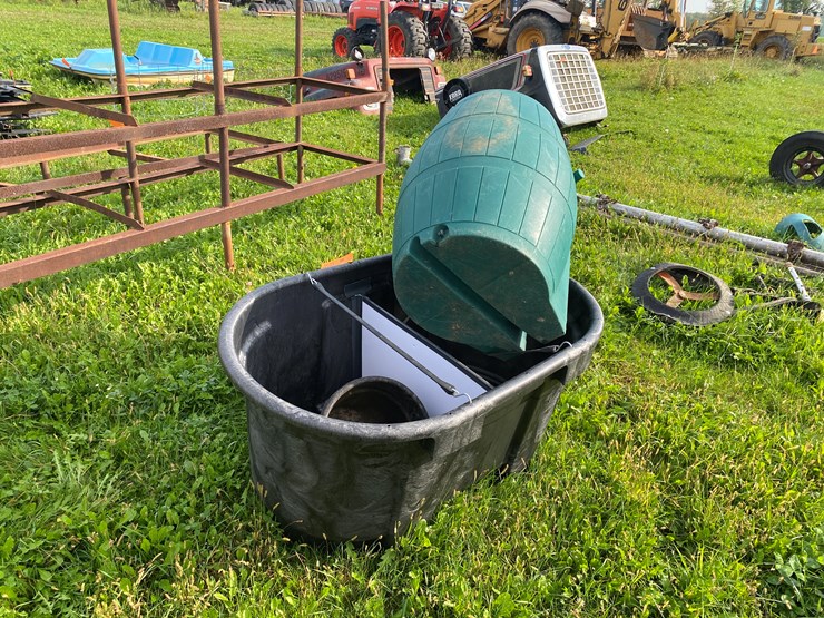 #1655-•-poly-100-gallon-water-tank-image-2