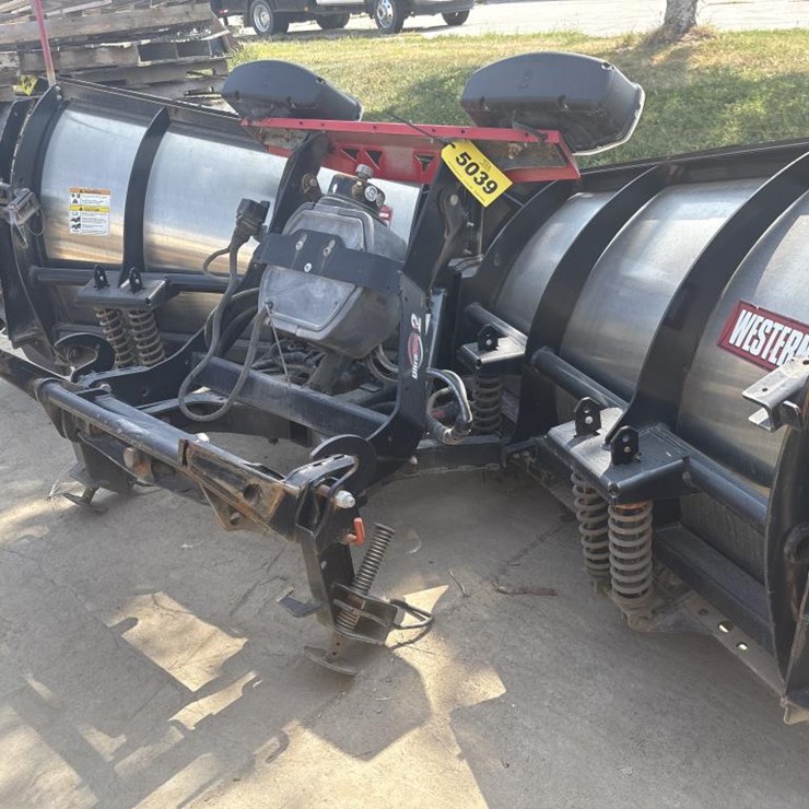 #5039 • Western MVP3 Truck V-Plow