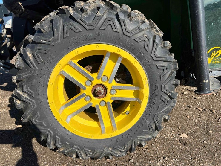 2013-john-deere-gator-image-17