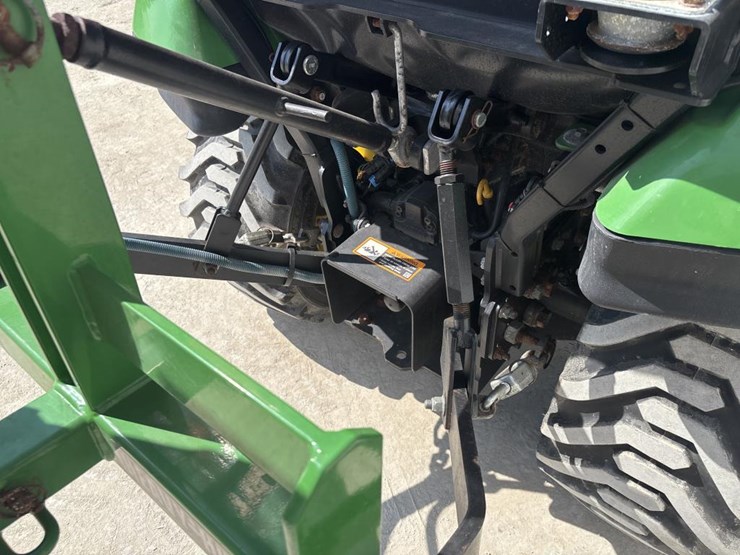 john-deere-1025r-image-19