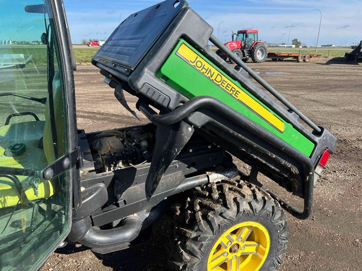 2013-john-deere-gator-image-14