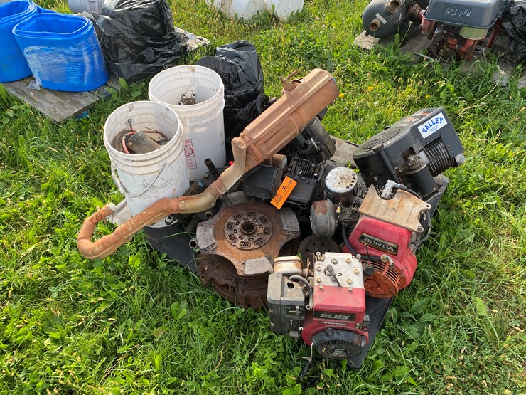 #1666-•-(5)-small-engines-&-various-parts-image-1