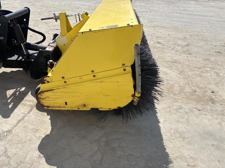 john-deere-1025r-image-39