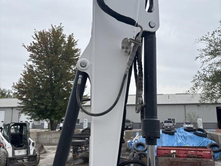 2019-bobcat-e85-image-27