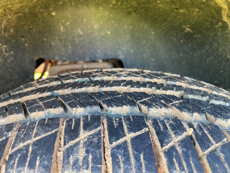 #1598-•-2010-chevy-silverado-1500-regular-cab-pickup-truck-(no-title)-image-11