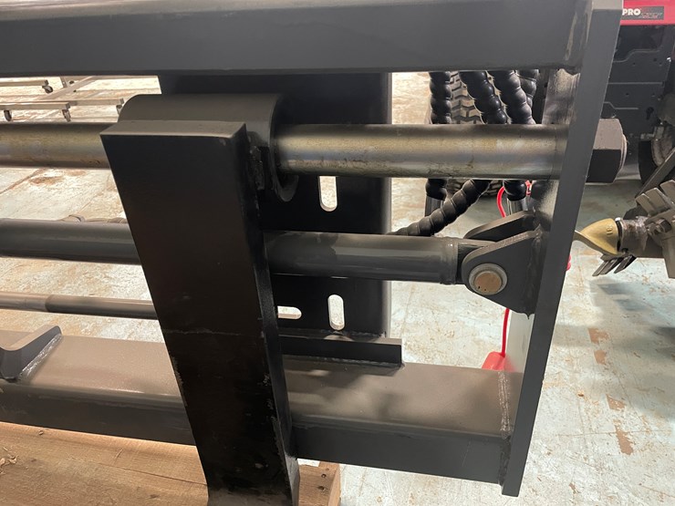 #7232-•-skid-steer-quick-attach-forks-with-side-shift-image-12