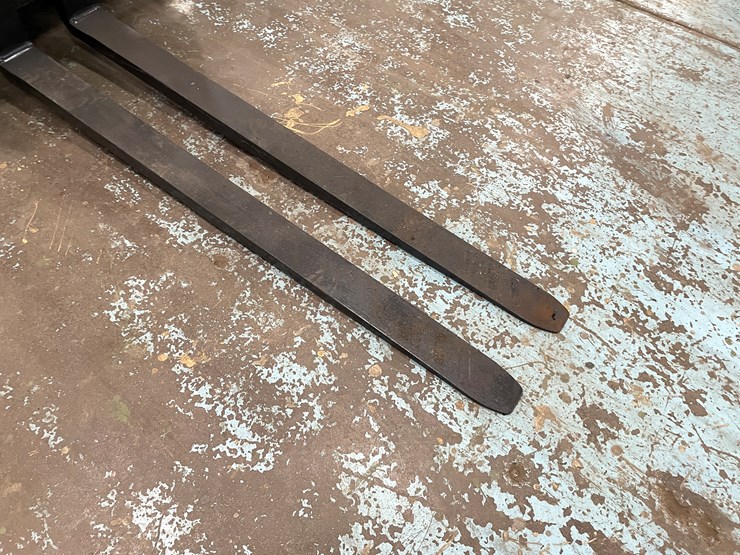 2018-mitsubishi-fgc25n-image-41