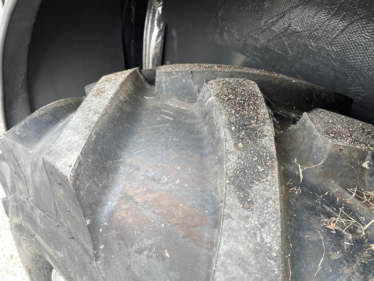 #5502-•-2024-magnum-4400l-wheel-loader-image-32