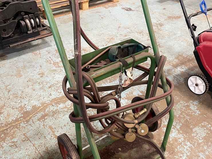 #7241-•-torch-tank-cart,-hoses-and-gauges-image-3
