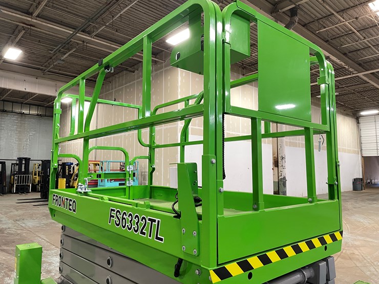 #5551-•-fronteq-fs6332tl-track-drive-scissor-lift-with-outriggers-image-51