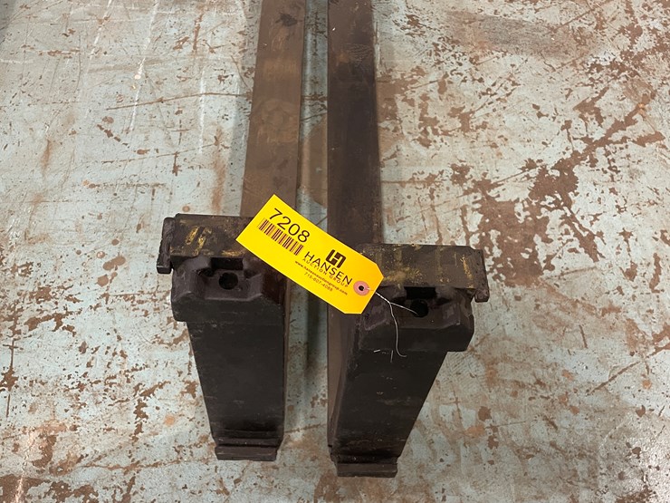 #7208-•-54"-x-4"-forklift-pallet-forks-image-4