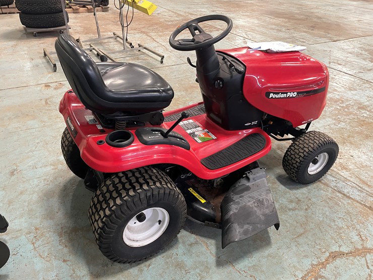 #7236-•-poulan-pro-xt-42"-riding-mower,-needs-head-gasket-image-4