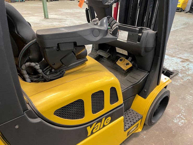 #5559-•-2017-yale-glc070-lp-forklift-image-39