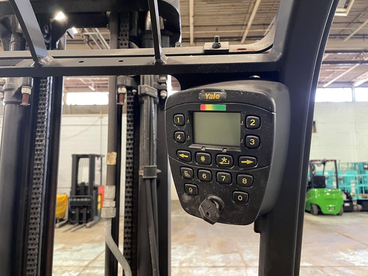 #5565-•-2020-yale-erp040-electric-forklift-image-34