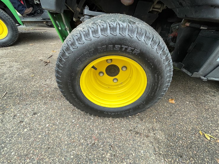 john-deere-1575-image-33