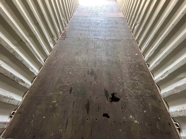 #1611-•-40'-high-cube-shipping-container-image-20