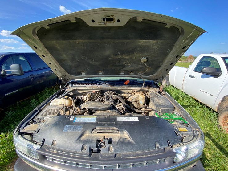 #1599-•-2000-chevy-silverado-1500-extended-cab-pickup-truck-(has-wi-title)-image-69