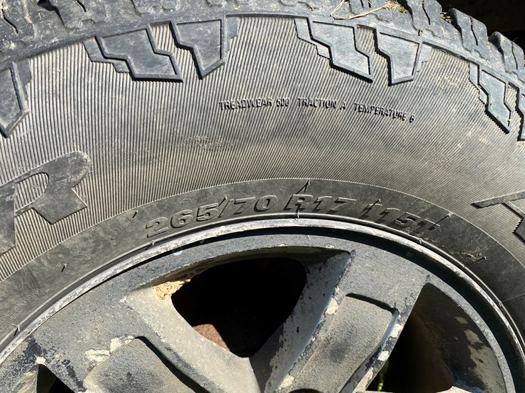 #1599-•-2000-chevy-silverado-1500-extended-cab-pickup-truck-(has-wi-title)-image-32