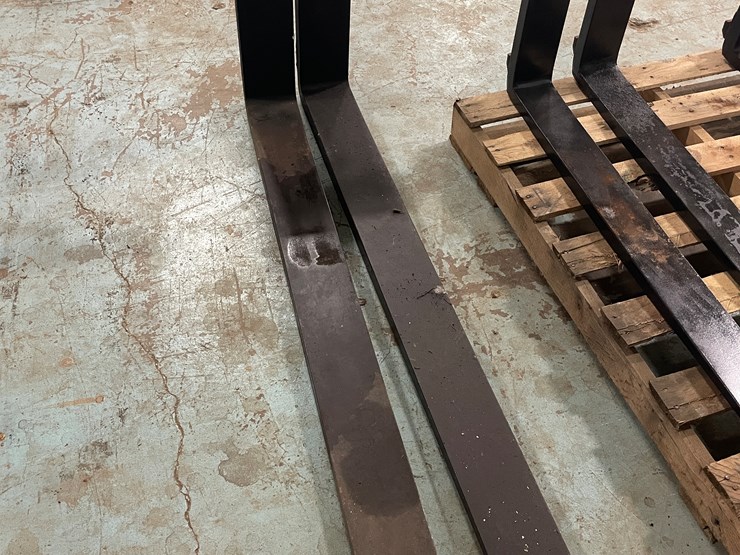 #7213-•-54"-x-5"-forklift-pallet-forks-image-2