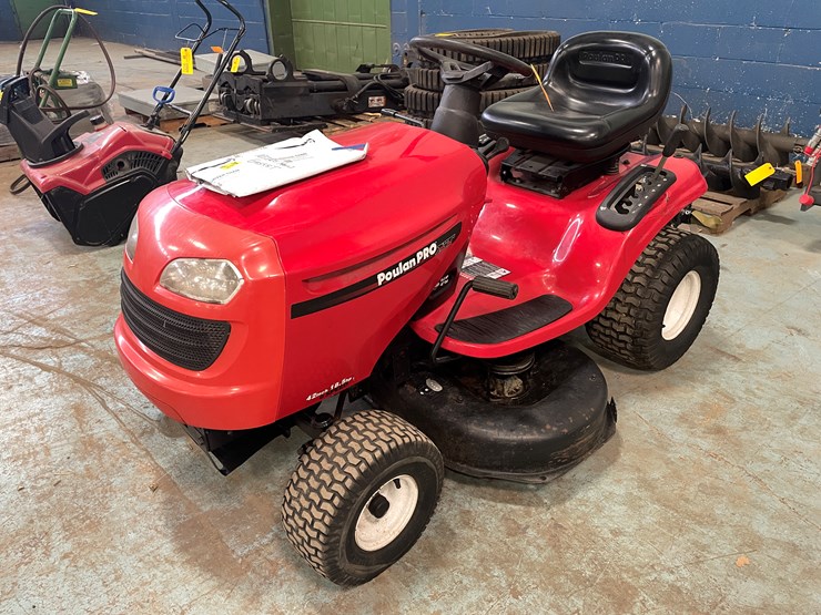 #7236-•-poulan-pro-xt-42"-riding-mower,-needs-head-gasket-image-1