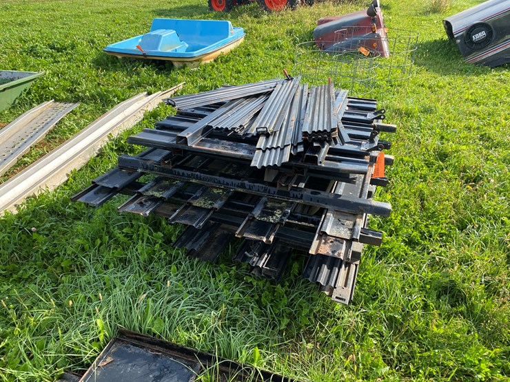 #1649-•-various-sections-of-stake-pocket-sides-and-headache-racks-image-5