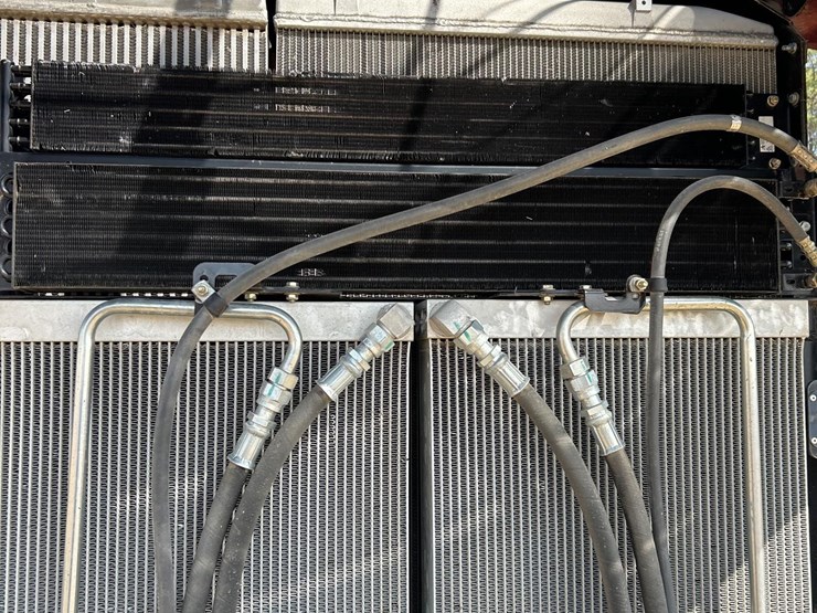 2011-case-ih-steiger-600-hd-image-54