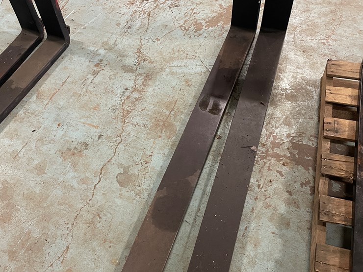 #7213-•-54"-x-5"-forklift-pallet-forks-image-1