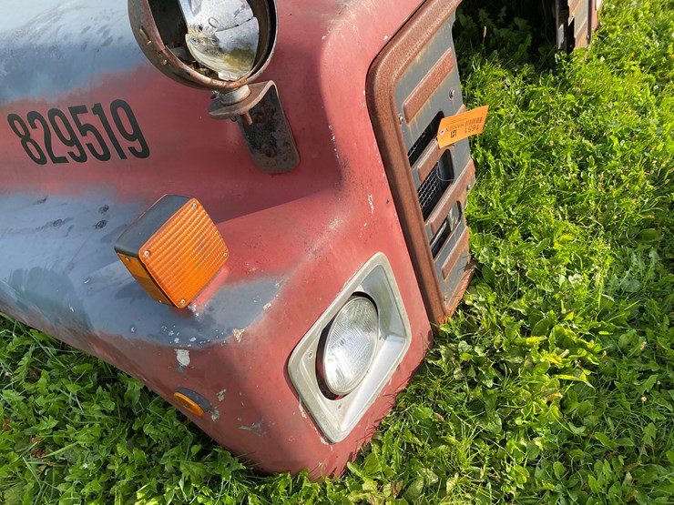 #1651-•-international-truck-hood-image-8