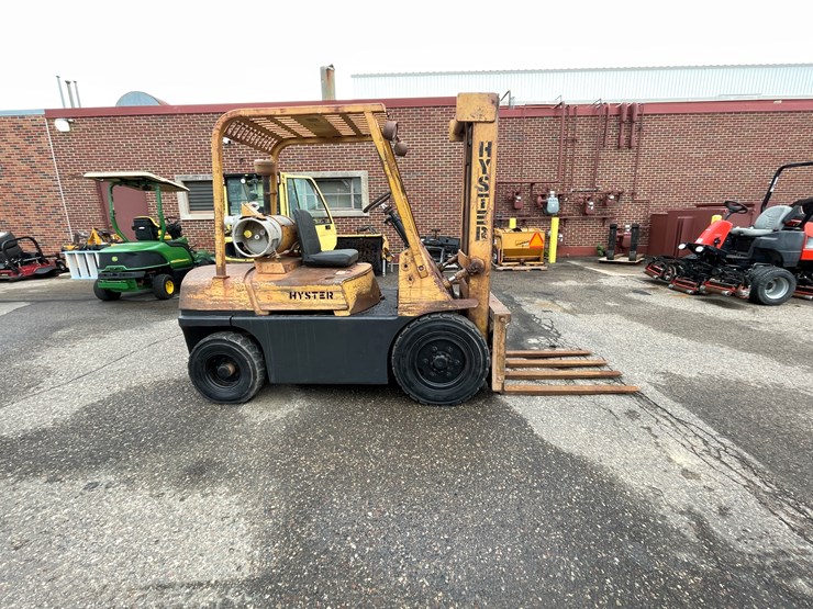 #5510-•-hyster-h50j-lp-forklift-image-4