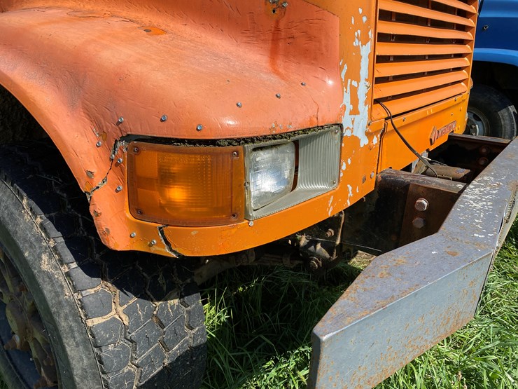 international-4900-image-40