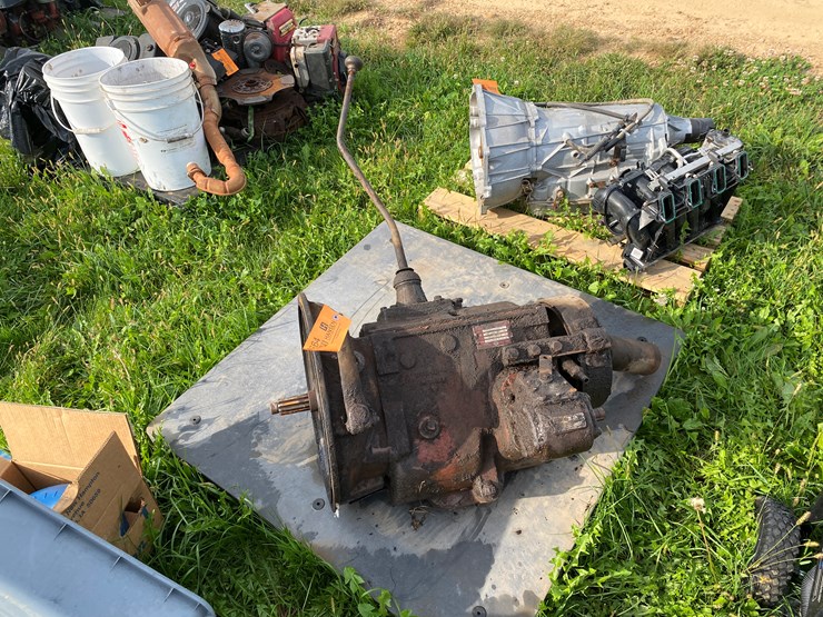 #1664-•-gm-manual-transmission-image-1