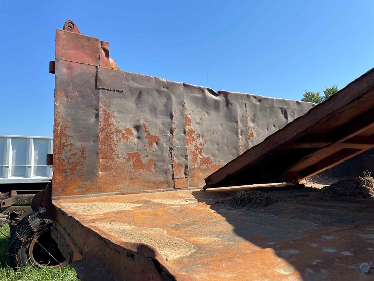 1982-international-dt466-image-104