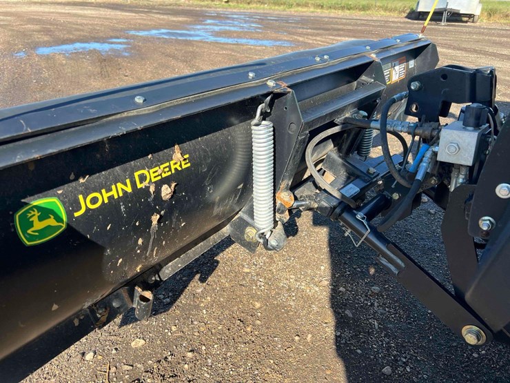 2013-john-deere-gator-image-11