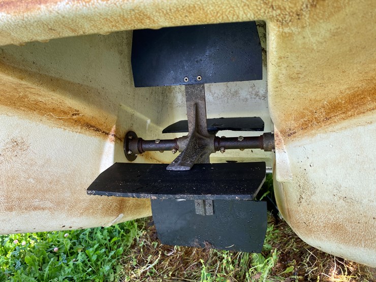 #1645-•-seahawk-paddle-boat-image-12