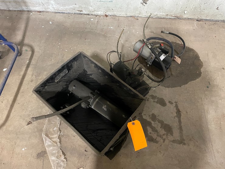 #7250-•-(3)-electric-hydraulic-pumps-image-3