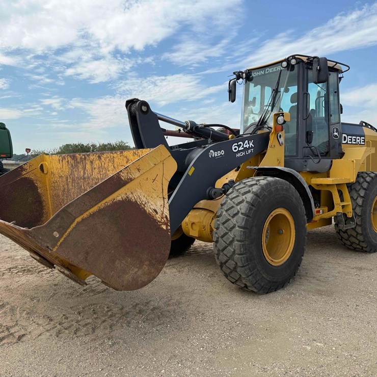 DEERE 624K