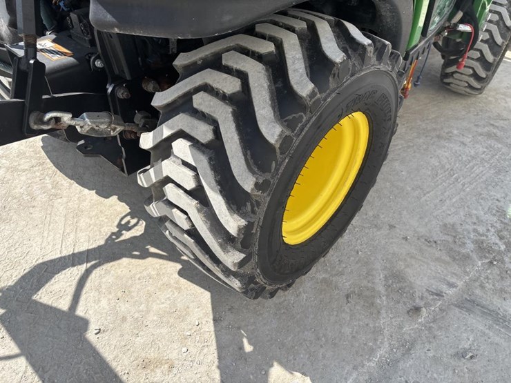 john-deere-1025r-image-34