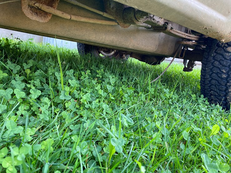 #1604-•-2000-chevy-silverado-1500-regular-cab-4x4-plow-truck-(no-title)-image-15