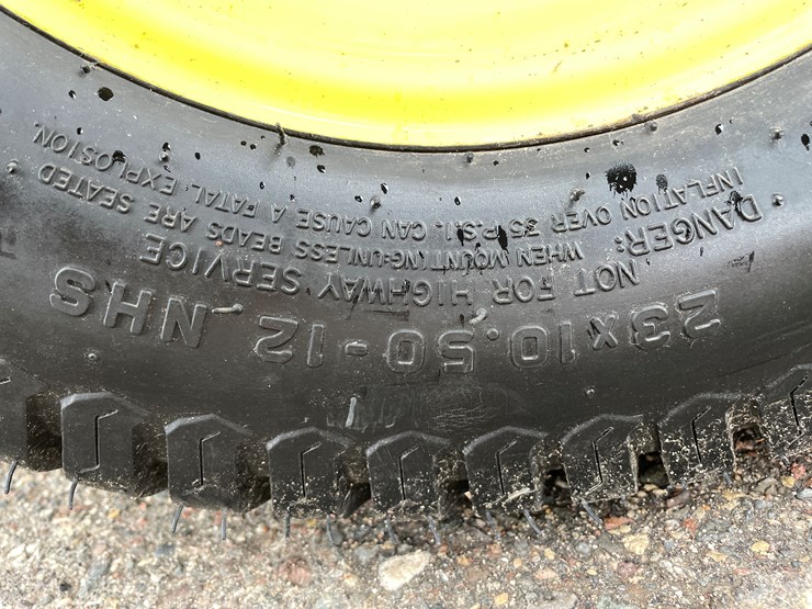 john-deere-gator-image-37